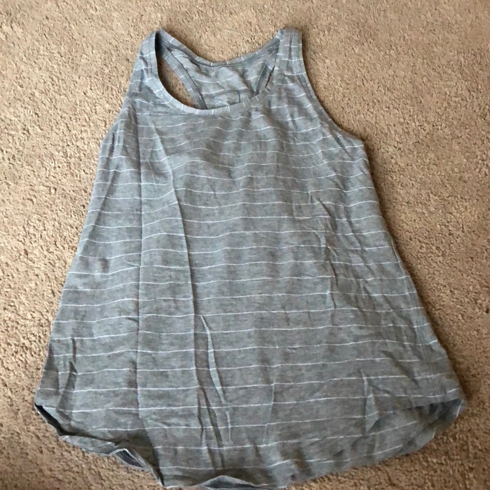 Lululemon tank size 4